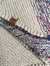 Load image into Gallery viewer, Ani Biscuit Baby Blanket &amp; Hat
